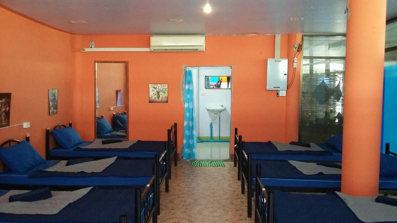 Blue Hostel Хад-Рін Екстер'єр фото